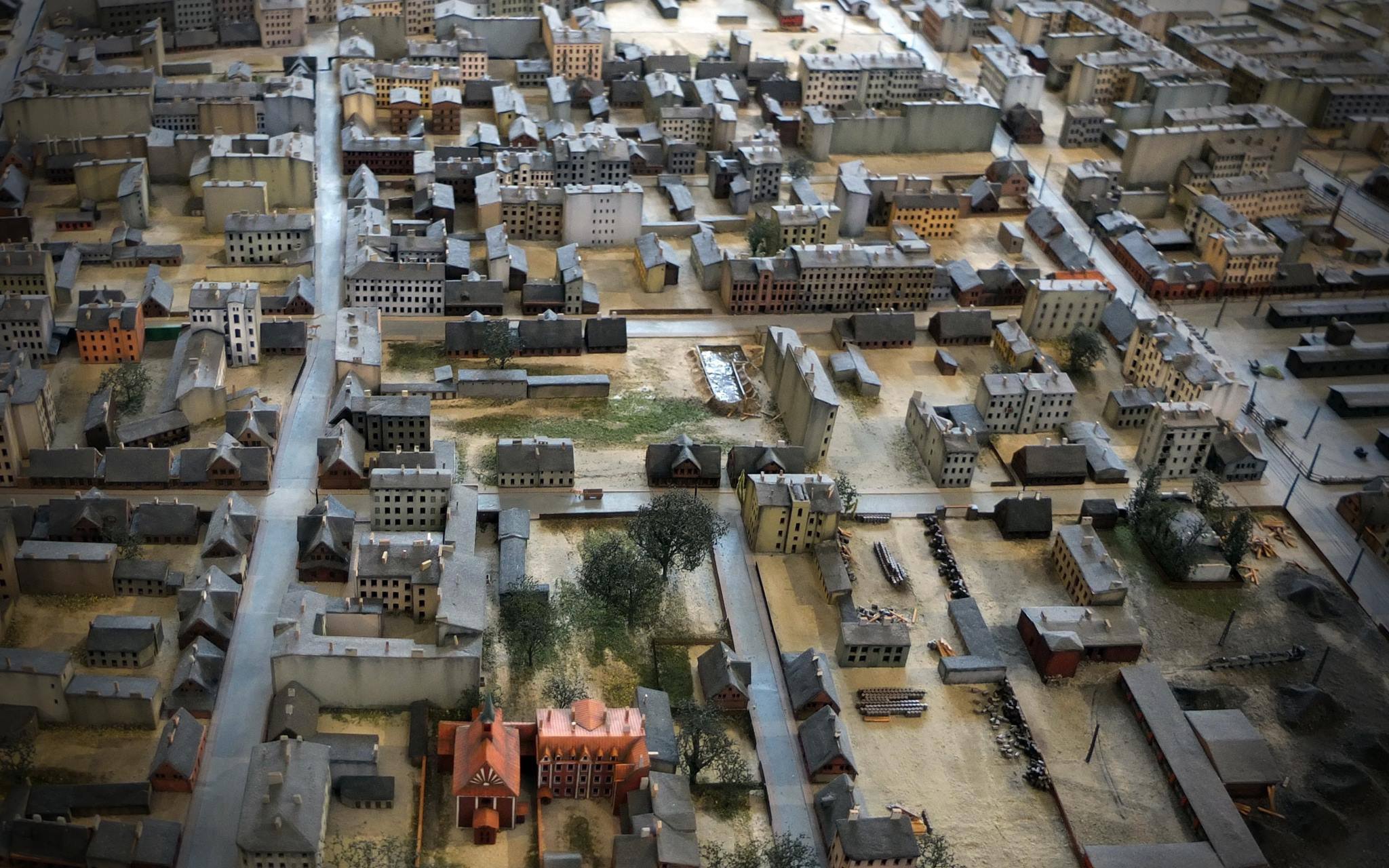 Fig. 3: Model of Litzmannstadt-Ghetto, detail. Photograph by Zofia Trębacz (Radegast Station Museum)

